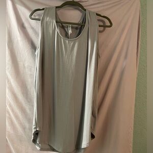 Zenana: Lt. Grey. Size 1X Luxe Rayon Round Neck Hi-Low Hem Tank Top.